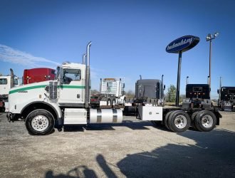 2013 KENWORTH T800 CAB & CHASSIS 359556CC