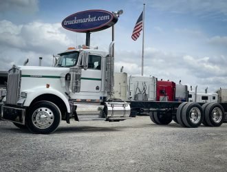 2003 KENWORTH W900 CAB & CHASSIS 390929