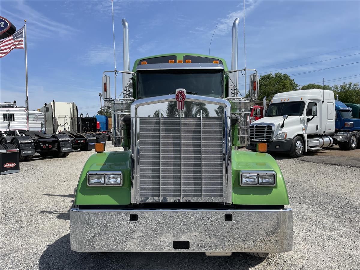 2023 KENWORTH W900L SLEEPER 242621 - Truck Market