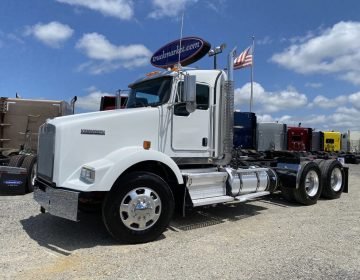 2014 Kenworth T800 Ext Daycab 390719