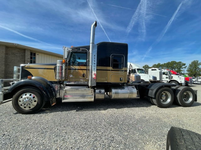 2020 KENWORTH W900L SLEEPER 312172 - Truck Market