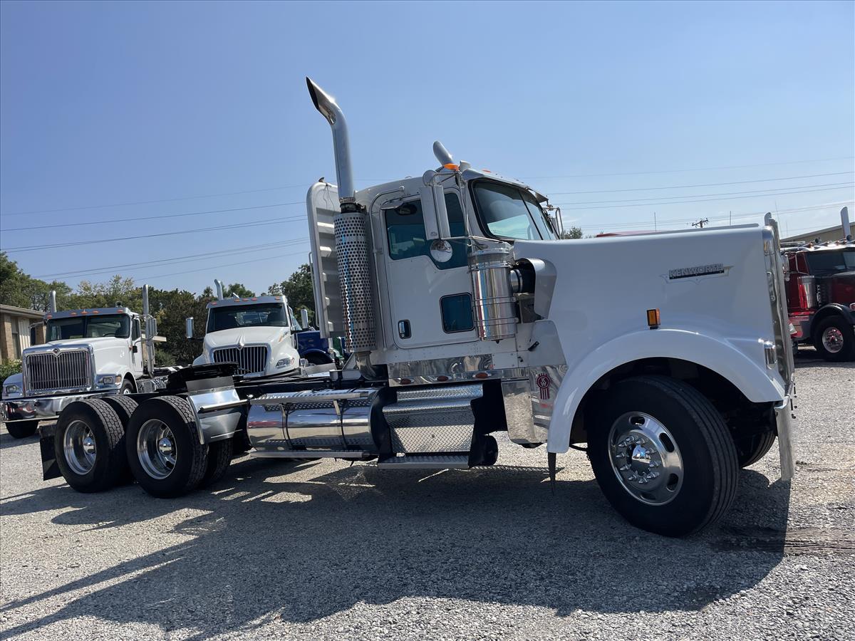 2006 KENWORTH W900L DAYCAB 120051 - Truck Market