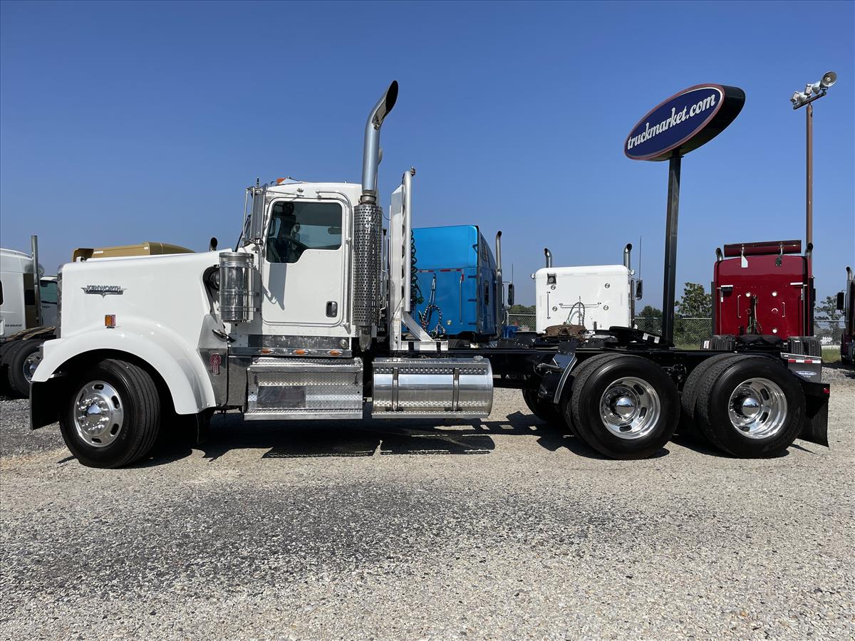 2006 KENWORTH W900L DAYCAB 120051 - Truck Market