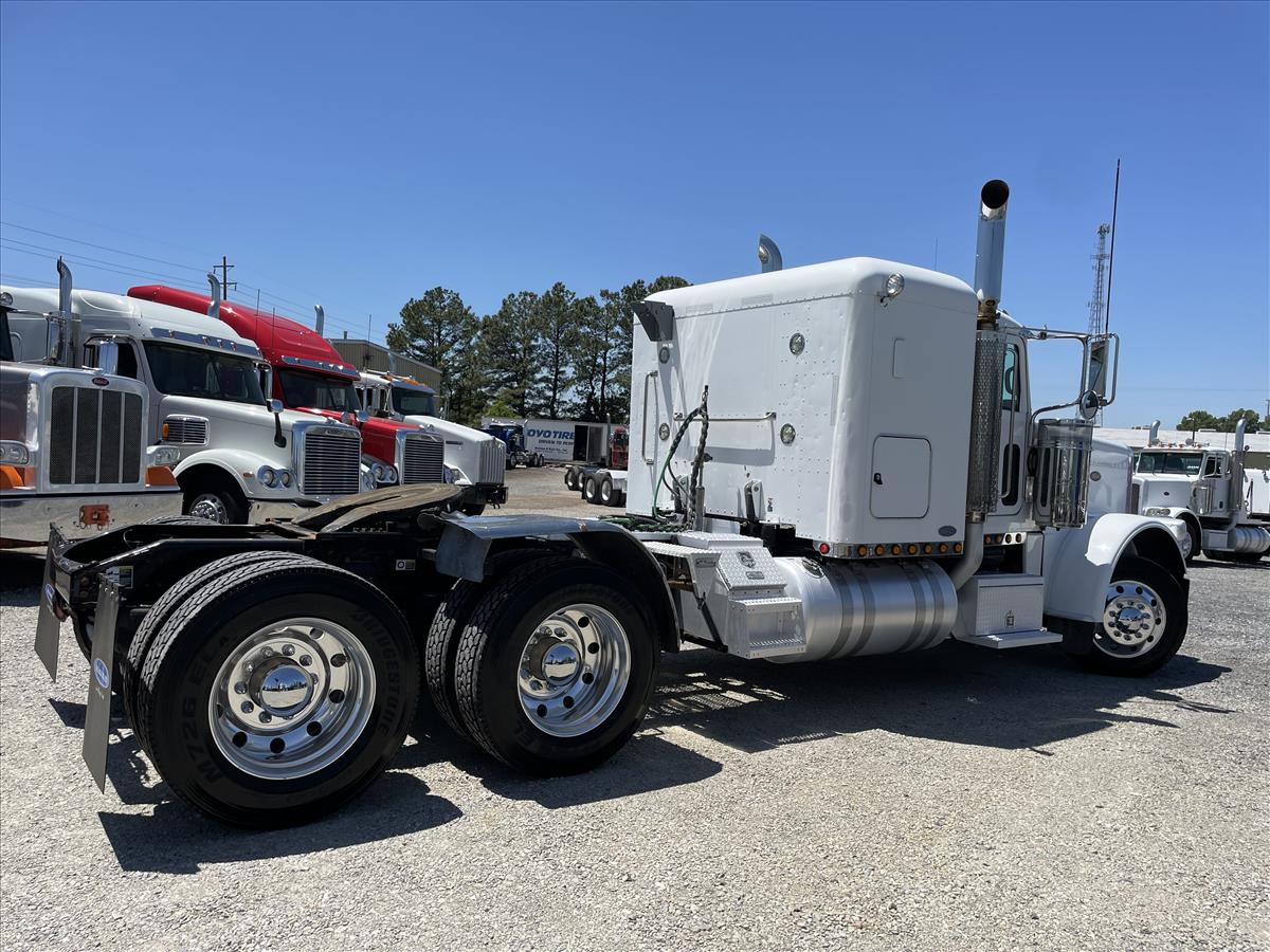 2009 PETERBILT 388 SLEEPER 782463 - Truck Market