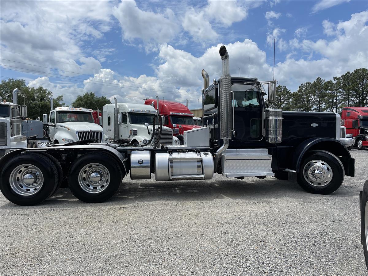 2021 PETERBILT 389 DAYCAB 747984 - Truck Market