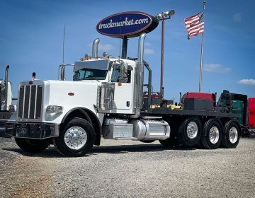 2019 Peterbilt 389 Tri Axle Flatbed 611103