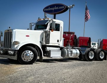 2008 Peterbilt 388 Daycab 761808