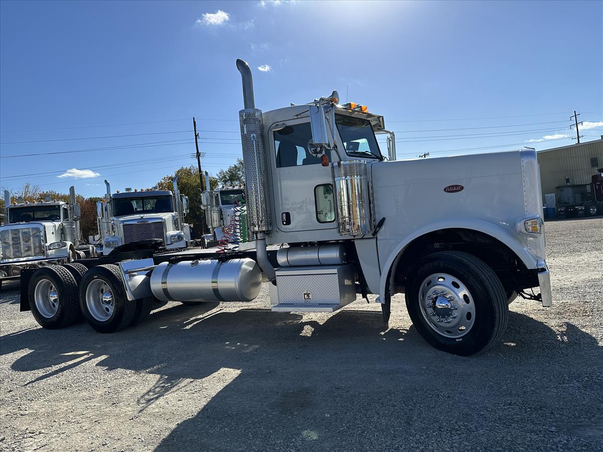 2008 PETERBILT 388 DAYCAB 755317 - Truck Market