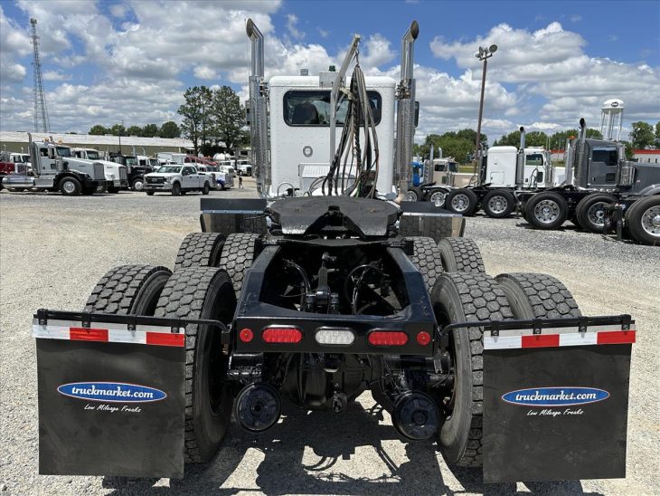 2020 Peterbilt 389 Daycab 718933