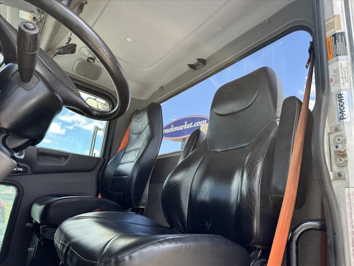2020 Peterbilt 389 Daycab 718933