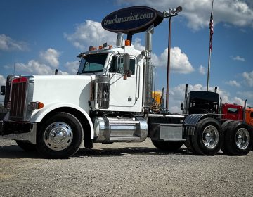 2000 Peterbilt 378 Daycab 546909