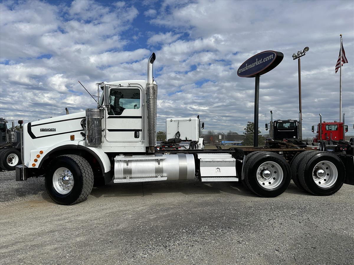 2008 KENWORTH T800W DAYCAB 224517 - Truck Market