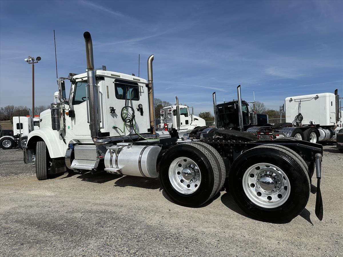 2017 INTERNATIONAL 9900i DAYCAB 173757 - Truck Market