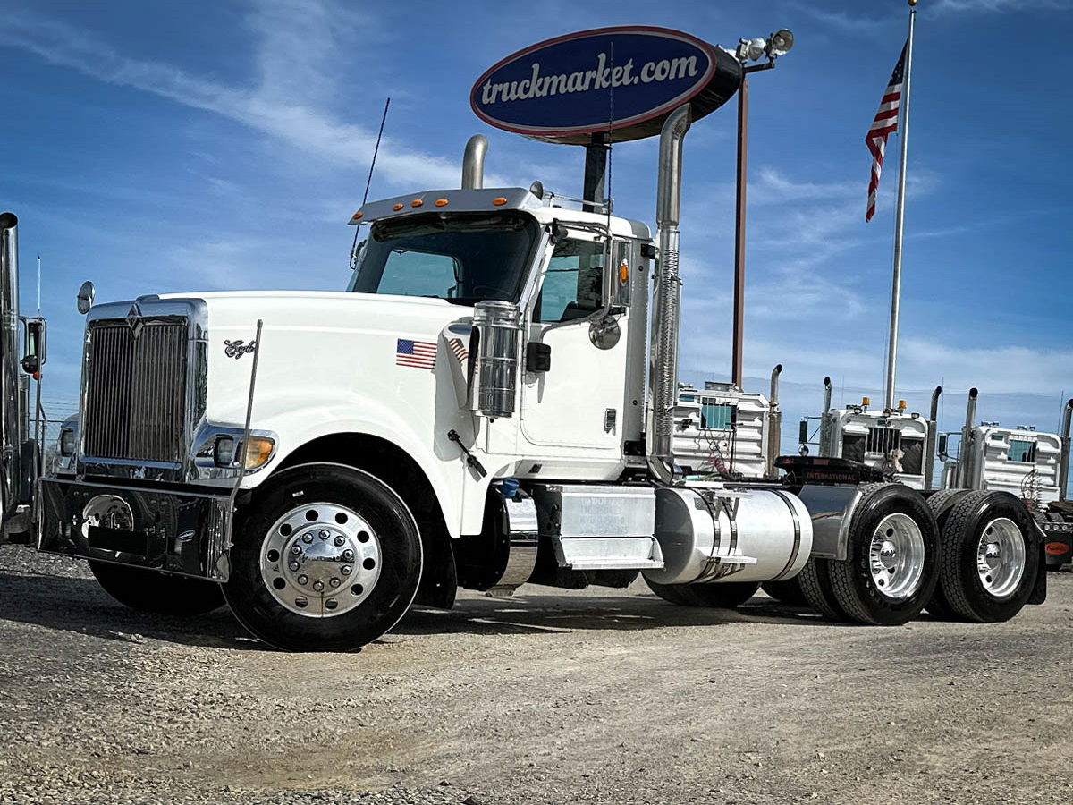 2017 International 9900i Daycab 173757 - Truck Market