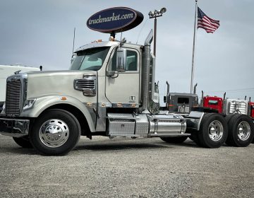 2013 Freightliner Coronado Daycab Bz0645