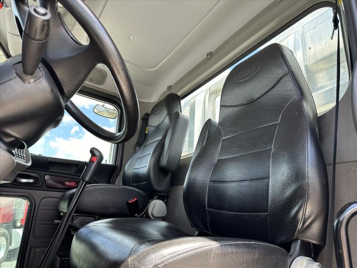 2018 Peterbilt 389 Daycab 475662