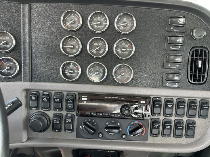 2018 Peterbilt 389 Daycab 475662