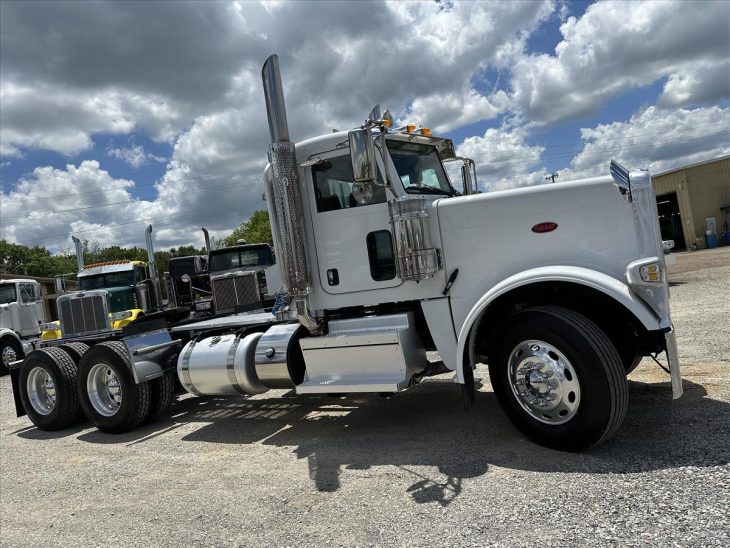 2018 Peterbilt 389 Daycab 475662