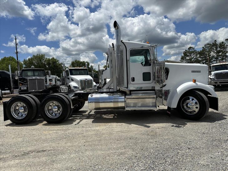 2019 Kenworth W900l Daycab 229852