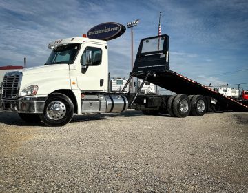 2013 Freightliner Cascadia Rollback Fd3615