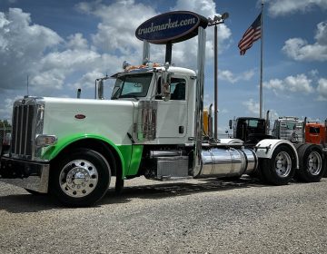 2015 Peterbilt 389 Daycab Glider Kit 354132