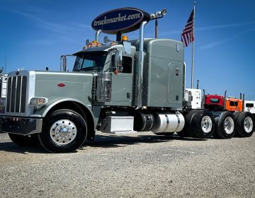 2018 Peterbilt 389 Tri Axle Sleeper 475833