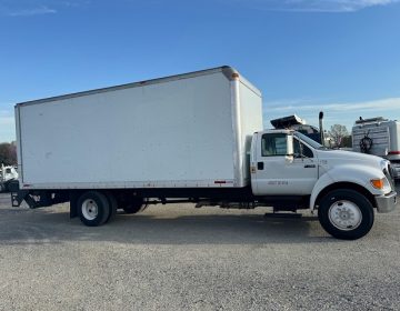 2008 Ford F750 Box Truck 047762