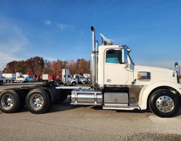 2016 Freightliner Coronado Daycab Glider Kit Gx6658