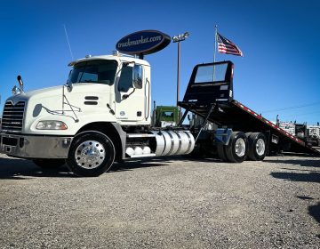 2017 Mack Cxu613 Rollback 082736