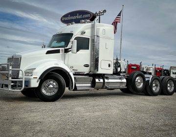 2015 Kenworth T880 Tri Axle Sleeper 454541