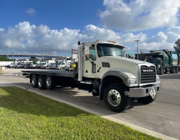 2016 Mack Gu433 Tri Axle Rollback 010961