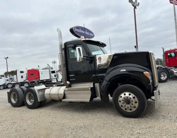 2022 Kenworth W990 Daycab 140967