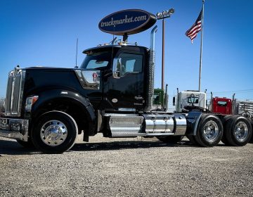 2022 Kenworth W990 Daycab 140967