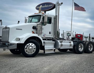 2020 KENWORTH T800 DAYCAB 348584