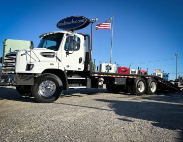 2020 Freightliner 114sd Hydratail Rollback Lz3742