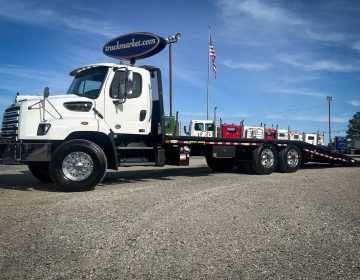 2020 FREIGHTLINER 114SD HYDRATAIL ROLLBACK LZ3742