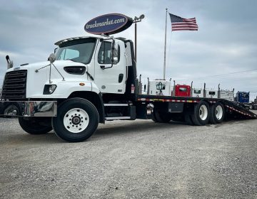 2020 FREIGHTLINER 114SD HYDRATAIL ROLLBACK LZ3742