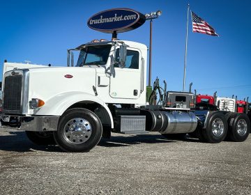 2013 PETERBILT 367 DAYCAB 200879