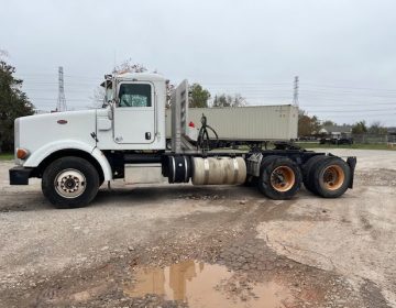 2013 Peterbilt 367 Daycab 200879