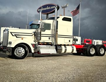 2023 Kenworth W900l Sleeper 259865