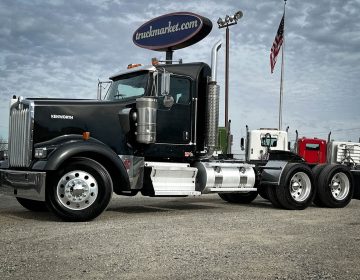 2015 KENWORTH W900L DAYCAB GLIDER KIT 472398