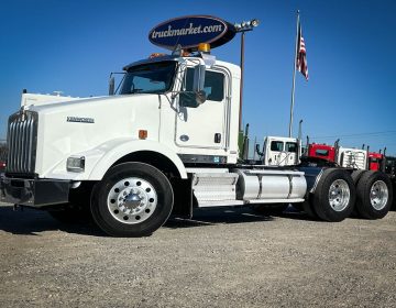 2017 Kenworth T800 Daycab 165823