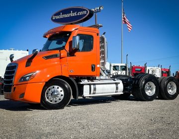 2020 Freightliner Cascadia Daycab Mh6584