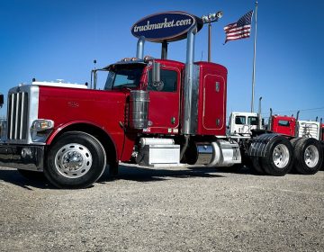 2021 Peterbilt 389 Sleeper 748286