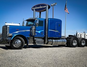 2014 Peterbilt 389 Sleeper 223884