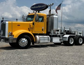 2012 Peterbilt 367 Daycab 150513