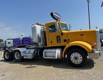 2012 Peterbilt 367 Daycab 150513