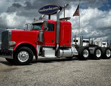 2011 Peterbilt 388 Tri Axle Sleeper 115899