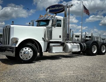 2020 PETERBILT 389 DAYCAB 648068
