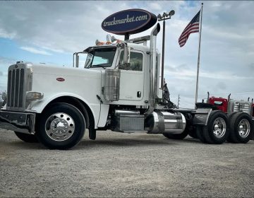 2020 Peterbilt 389 Daycab 648068